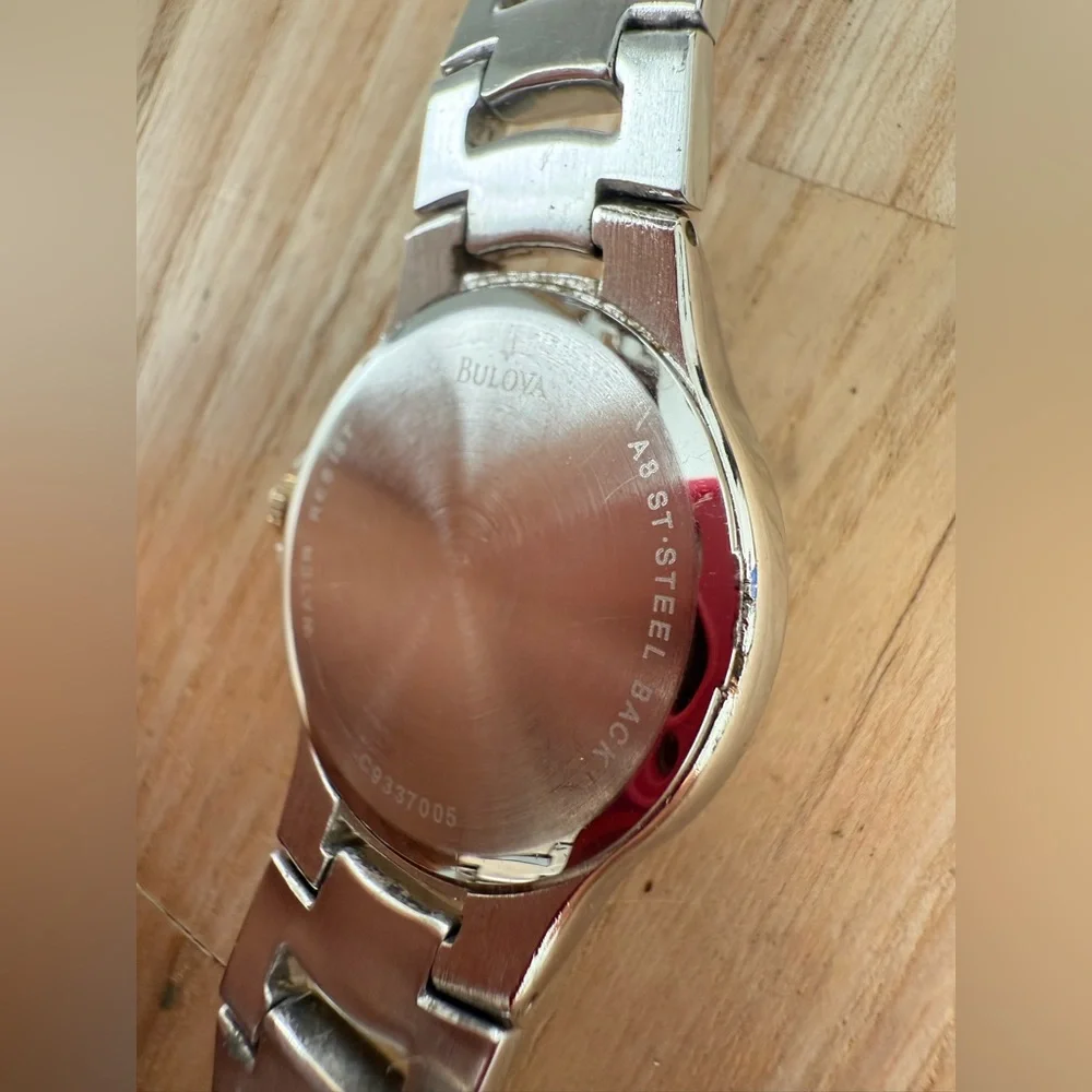 Bulova ladies two toned 98M001 watch NEW BATTERY